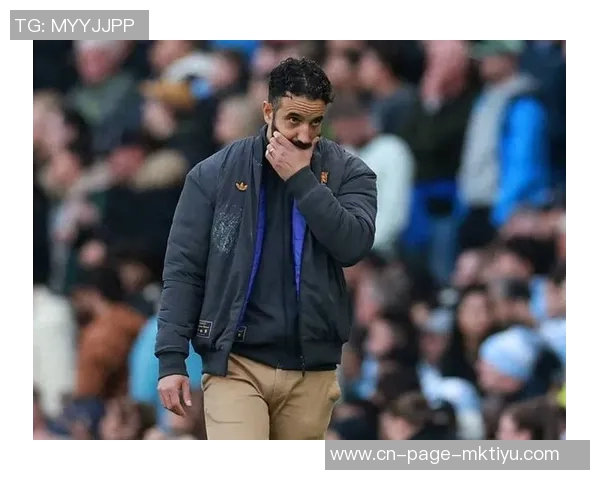 费迪南德批评阿莫林战术调整如同轮盘赌难以持久